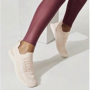 APL women’s techloom breeze size 6 color nude